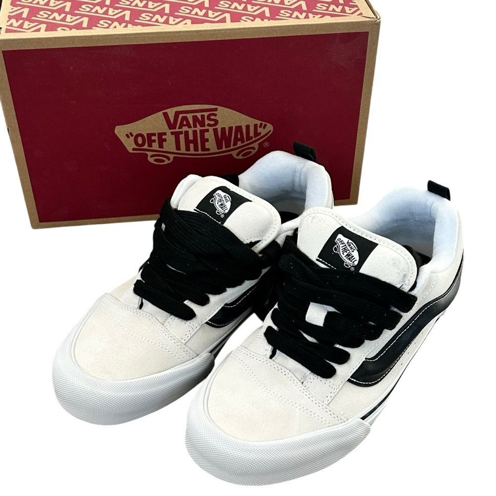 NIB Vans Classic Black and White suede Knu Skool Sneakers men’s size 9